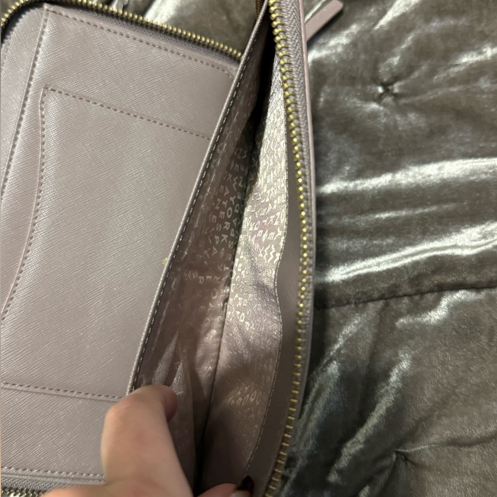 Kate Spade! - Picture 7 of 7